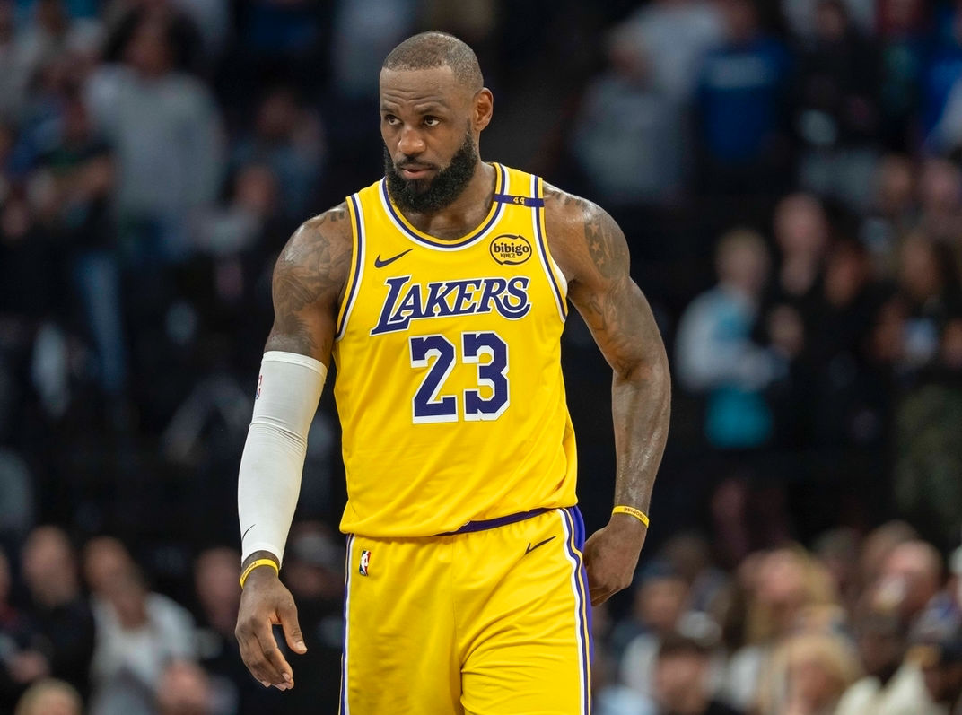 MK体育app下载-ESPN造谣詹姆斯后，被珍妮·巴斯亲自打脸！还被里奇·保罗嘲讽！